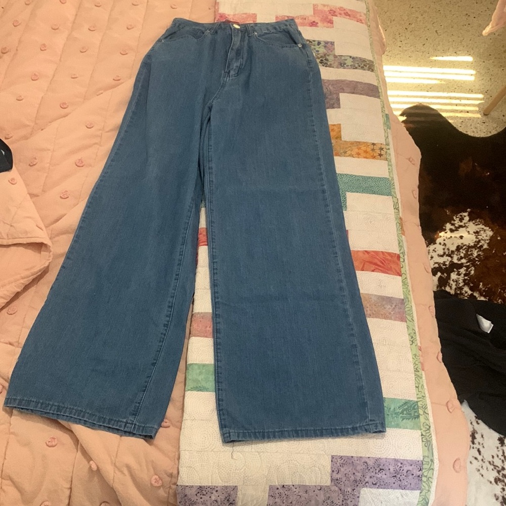 Signature8 jeans size small